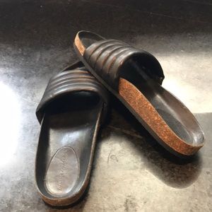 Zara slides